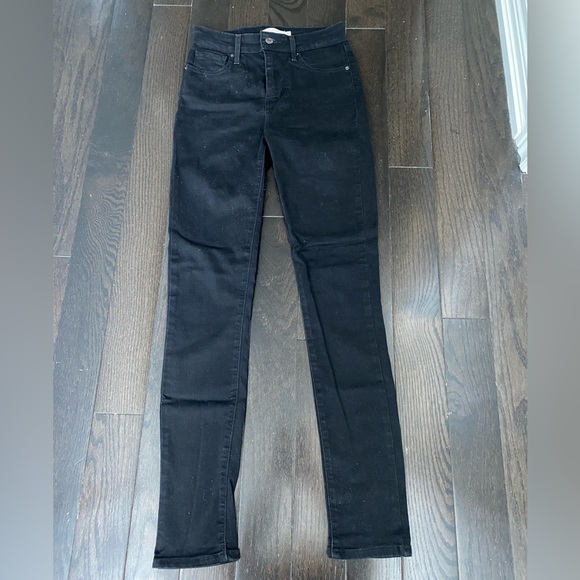 Levi’s 721 high rise skinny Jean in black - Picture 2 of 2